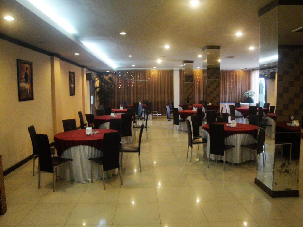 Imperial Hotel Kendari Zewnętrze zdjęcie