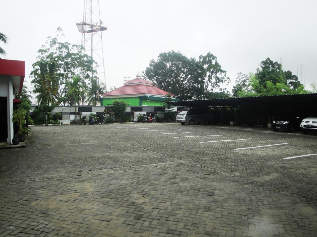 Imperial Hotel Kendari Zewnętrze zdjęcie