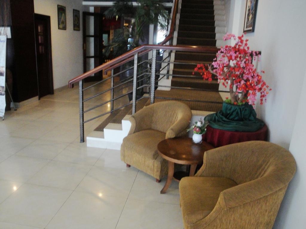 Imperial Hotel Kendari Zewnętrze zdjęcie