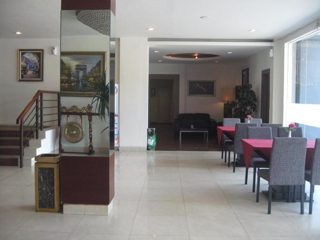 Imperial Hotel Kendari Zewnętrze zdjęcie