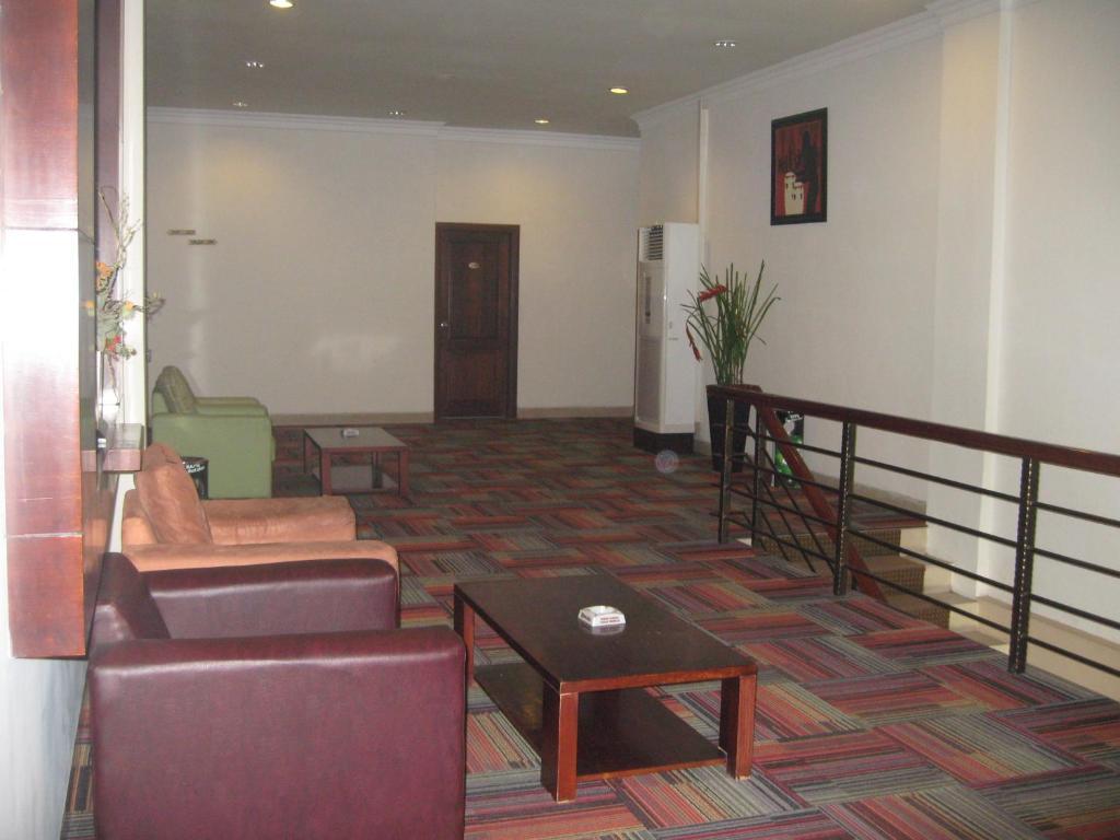 Imperial Hotel Kendari Zewnętrze zdjęcie