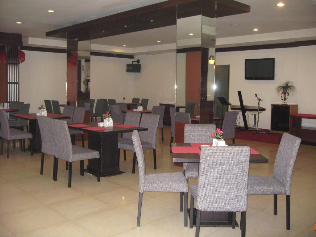 Imperial Hotel Kendari Zewnętrze zdjęcie