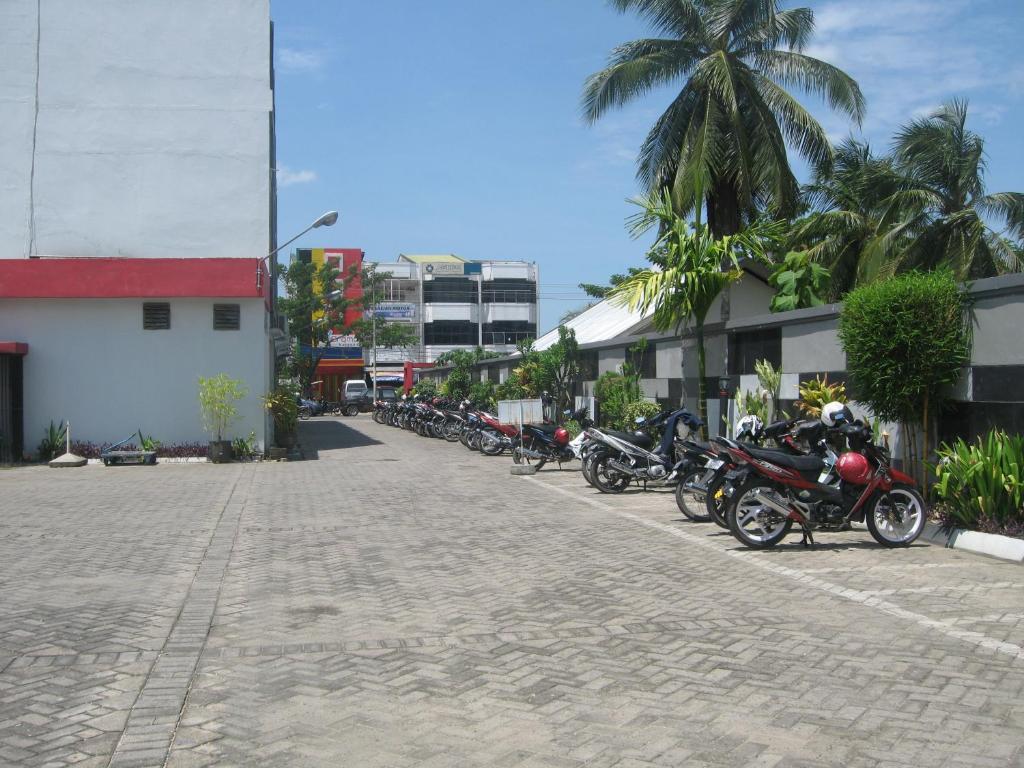Imperial Hotel Kendari Zewnętrze zdjęcie